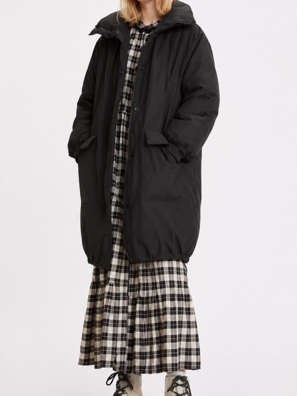 Levi's Women's Black Momo Down Pillow Puffer Jacket